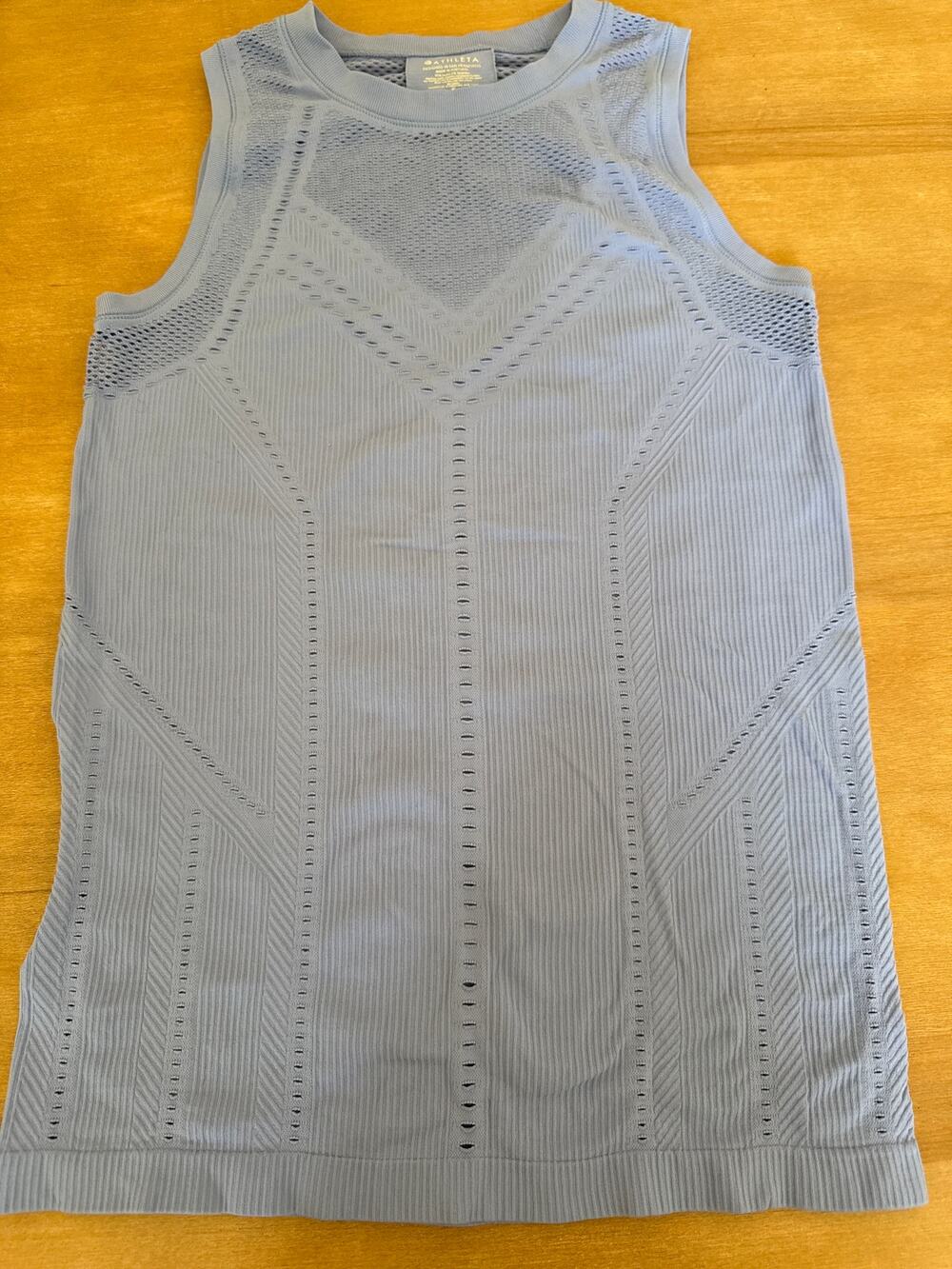Athleta Oxygen Sleeveless Tank Small seamless breathable workout